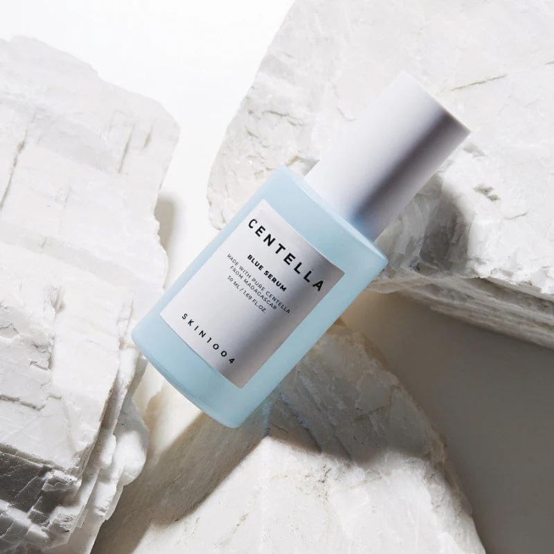 Tinh chất Centella asiatica Hyaluronic acid dưỡng ẩm, cải thiện tình trạng da và làm săn chắc da 30ml